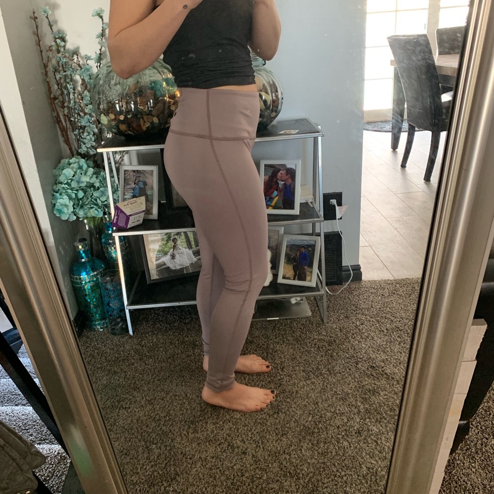 NWOT Muave workout leggings